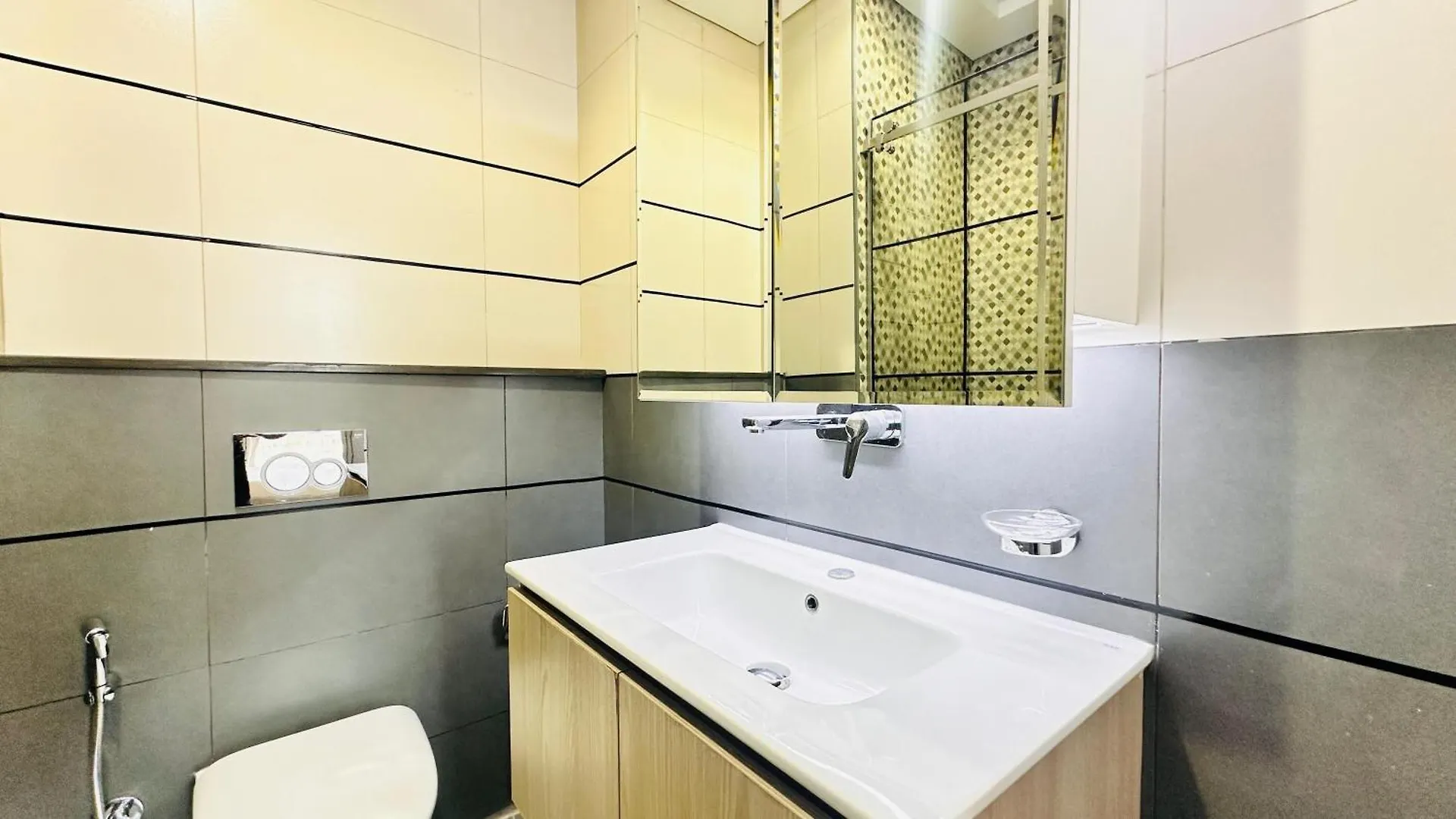 Apartman Oyo Home 1366 Standard One Bedroom Jvc Abu Dzabi Egyesült Arab Emírségek